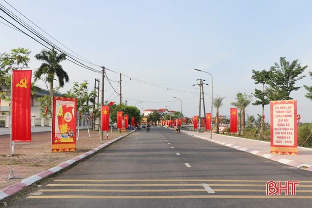 Trưởng ban Tuyên giáo Tỉnh ủy kiểm tra công tác chuẩn bị đại hội các huyện Thạch Hà, Can Lộc