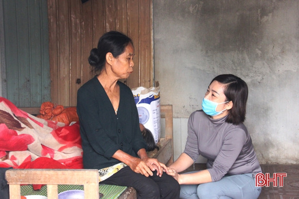 Cô giáo trường làng Hà Tĩnh với tấm lòng “bồ tát” ảnh 3 Cô giáo trường làng Hà Tĩnh với tấm lòng “bồ tát”