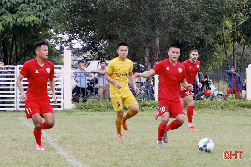 Khán giả tin đội nhà Hồng Lĩnh Hà Tĩnh sẽ đánh bại Fico Tây Ninh