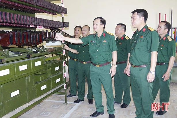 Kiểm tra nhiệm vụ quân sự, quốc phòng tại các cơ quan, đơn vị