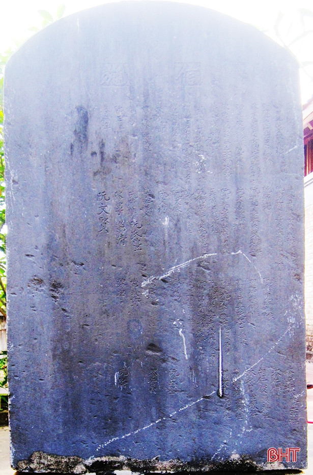 Phát hiện tấm bia đá cổ thời kỳ nhà Mạc trên 400 năm ở Hà Tĩnh