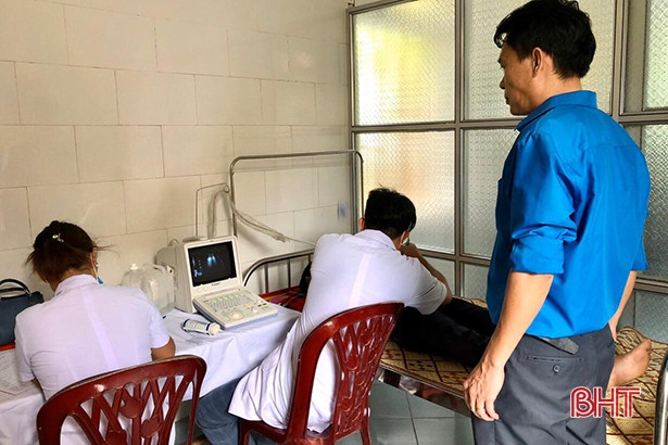 Khám, tư vấn sức khỏe miễn phí cho hơn 150 công nhân