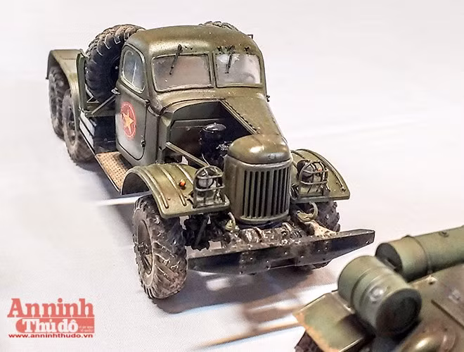 Choáng ngợp những khí tài quân sự do người đam mê mô hình ở Hà Nội lắp ráp, chế tạo