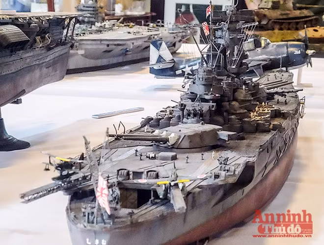 Choáng ngợp những khí tài quân sự do người đam mê mô hình ở Hà Nội lắp ráp, chế tạo