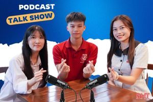 Talkshow: Hành trình truyền cảm hứng của thủ khoa "trường huyện" khối A01, D01 Hà Tĩnh