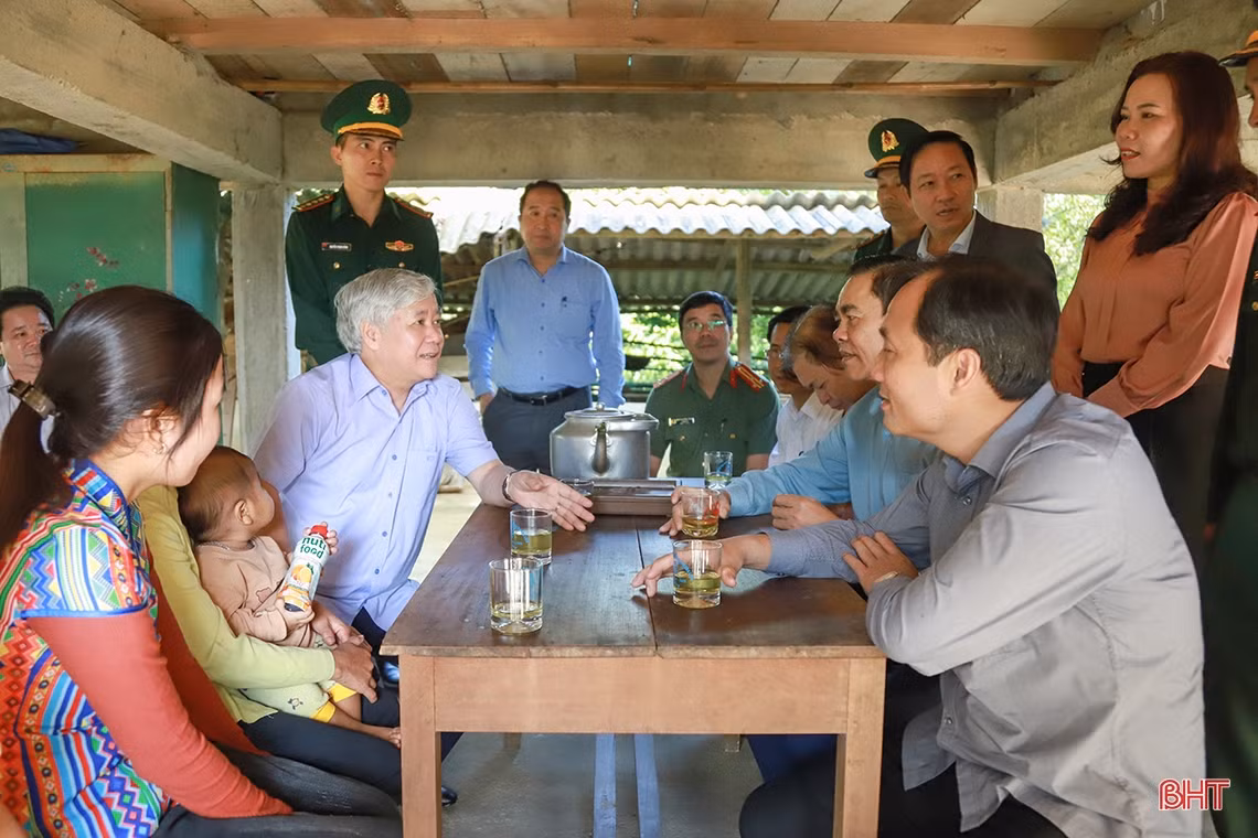 Chủ tịch Ủy ban Trung ương MTTQ Việt Nam: Hương Khê thực hiện tốt nghị quyết về phát huy sức mạnh đoàn kết dân tộc