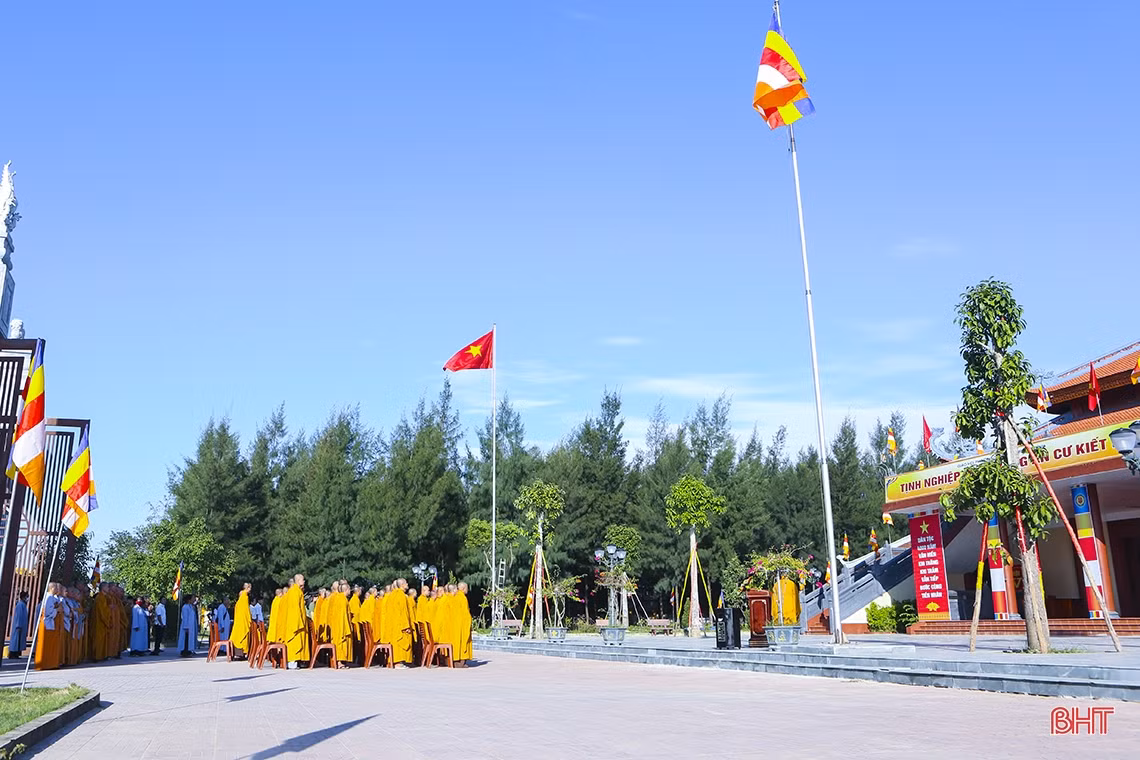 Hà Tĩnh rực rỡ sắc cờ đón mừng Quốc khánh 2/9
