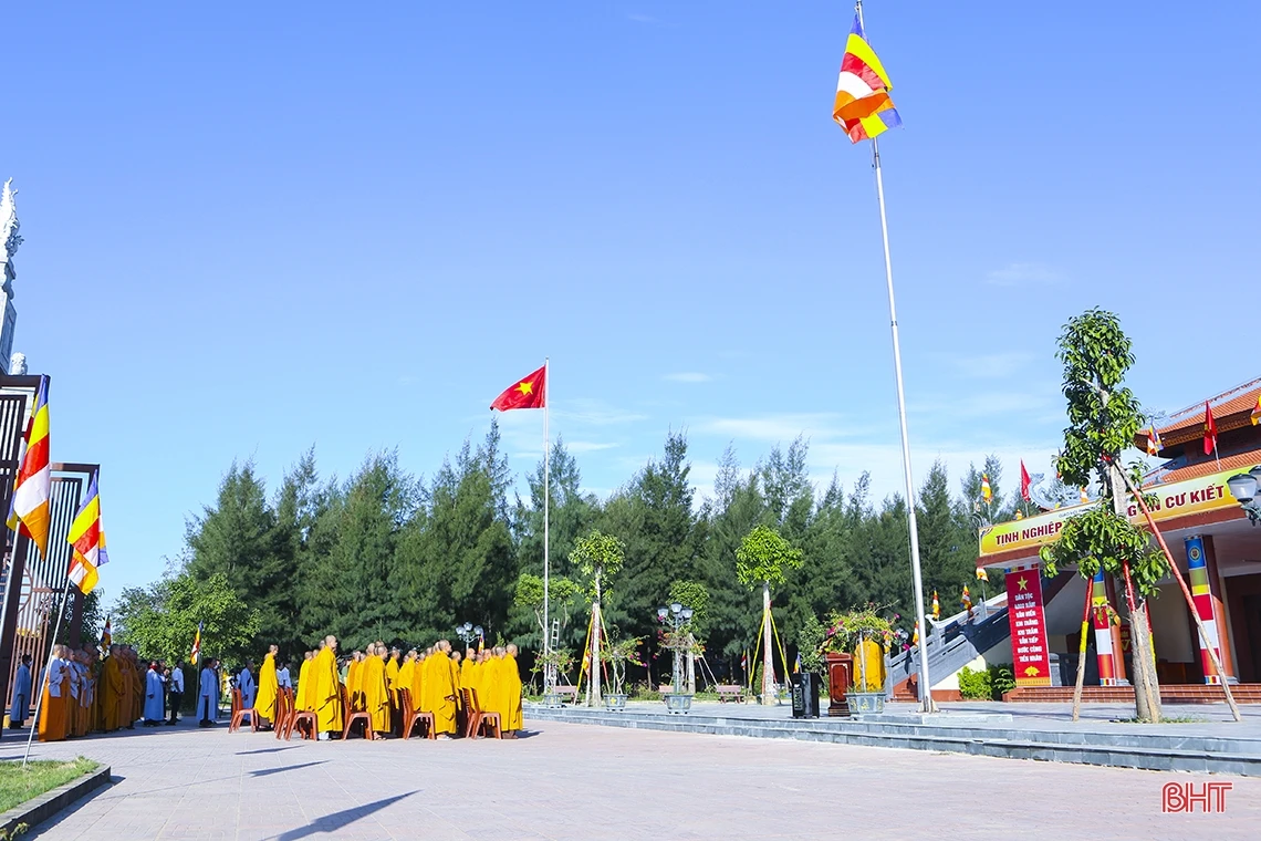 Hà Tĩnh rực rỡ sắc cờ đón mừng Quốc khánh 2/9