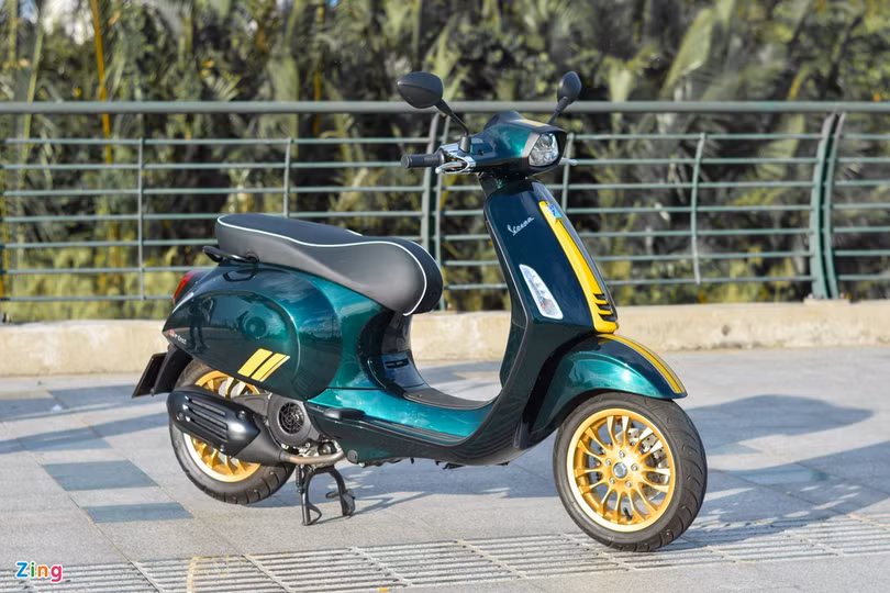 Chi tiết Vespa Sprint 150 Racing Sixties giá 94,9 triệu tại Việt Nam