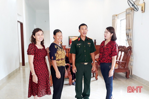 Bàn giao nhà đồng đội cho quân nhân hoàn cảnh khó khăn tại Can Lộc