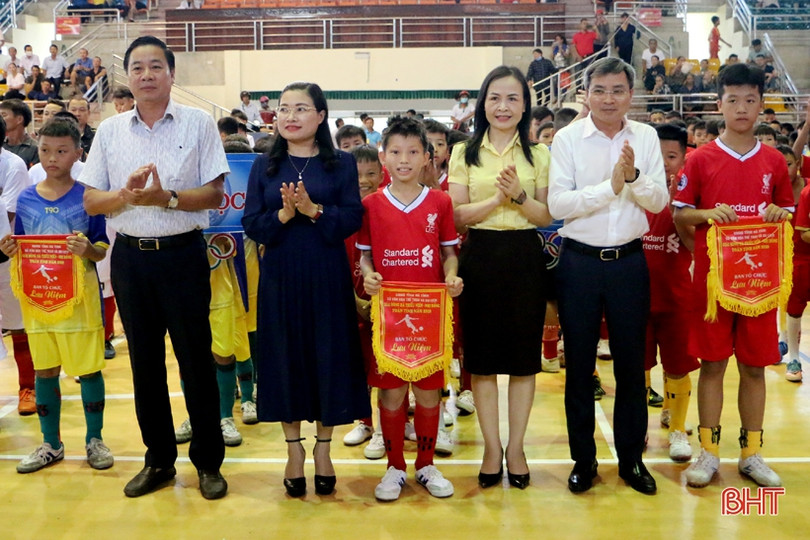 Khởi tranh Giải Bóng đá thiếu niên, nhi đồng toàn tỉnh Hà Tĩnh năm 2020