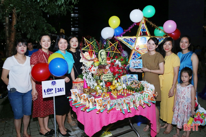 Đẹp mắt những mâm cỗ trung thu trong “Mùa trăng sum vầy” Trường Albert Einstein