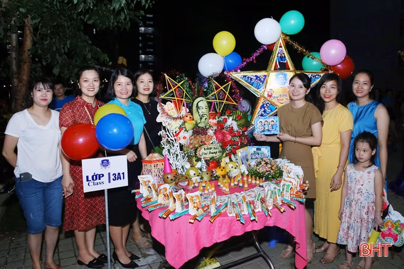 Đẹp mắt những mâm cỗ trung thu trong “Mùa trăng sum vầy” Trường Albert Einstein