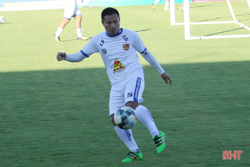 Quảng Nam làm quen sân, chuẩn bị cho trận gặp chủ nhà Hồng Lĩnh Hà Tĩnh