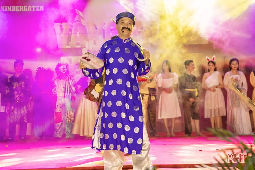 Phụ huynh Mầm non Trung Kiên hóa thân nhân vật cổ tích, mang niềm vui trung thu cho con