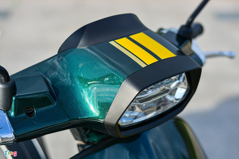 Chi tiết Vespa Sprint 150 Racing Sixties giá 94,9 triệu tại Việt Nam