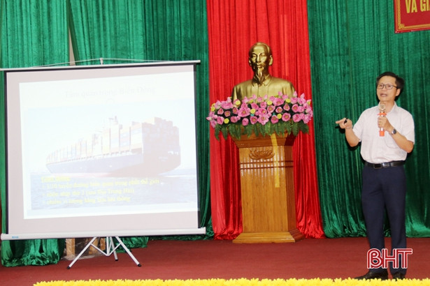 Gần 4.000 giáo viên, học sinh TX Kỳ Anh được bồi dưỡng chính trị và chuyên đề chủ nghĩa yêu nước