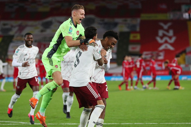 Arsenal lại thắng Liverpool trên chấm luân lưu