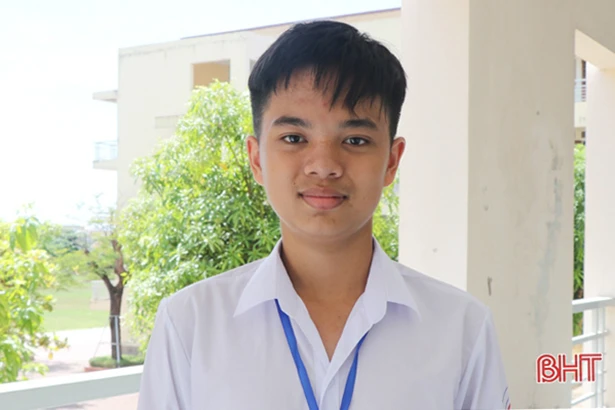 “Hoa thơm” trên vùng đất học Hà Tĩnh