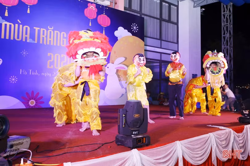 Đẹp mắt những mâm cỗ trung thu trong “Mùa trăng sum vầy” Trường Albert Einstein