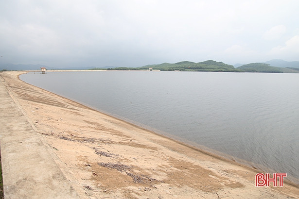Xả 4 triệu m<sup>3</sup> nước, hồ Bộc Nguyên an toàn hơn trước mùa mưa lũ