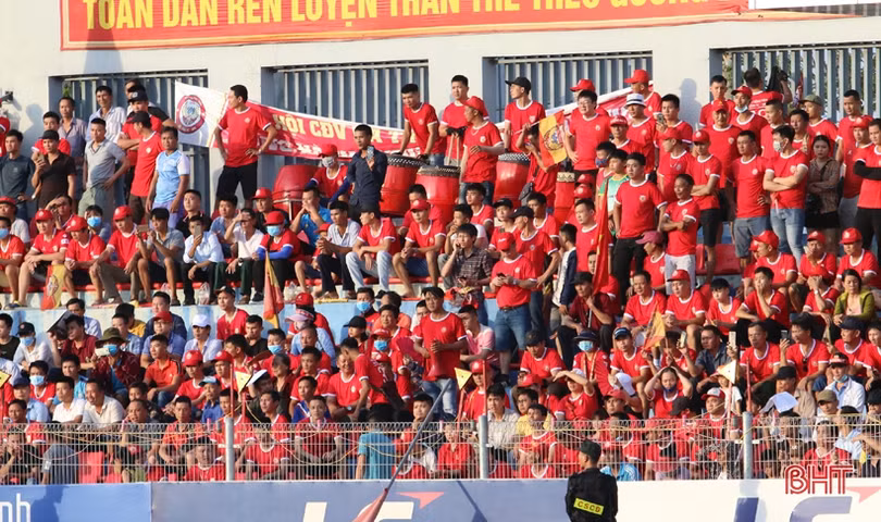 Thắng thuyết phục Quảng Nam 3-2, Hồng Lĩnh Hà Tĩnh chính thức vào top 8 V.League