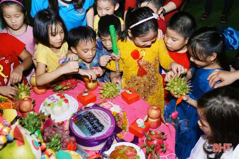 Đẹp mắt những mâm cỗ trung thu trong “Mùa trăng sum vầy” Trường Albert Einstein