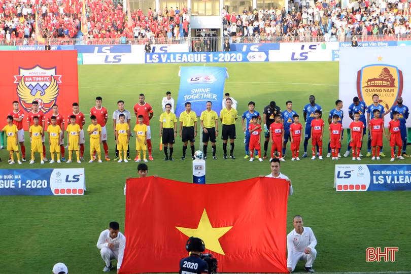 Thắng thuyết phục Quảng Nam 3-2, Hồng Lĩnh Hà Tĩnh chính thức vào top 8 V.League