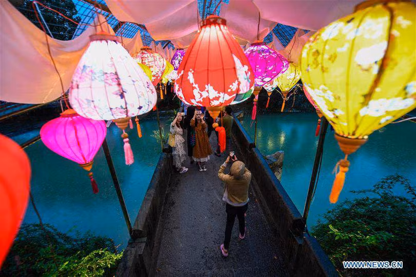 Sắc màu Tết Trung thu ở nhiều quốc gia châu Á