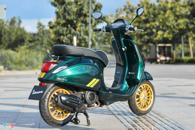 Chi tiết Vespa Sprint 150 Racing Sixties giá 94,9 triệu tại Việt Nam