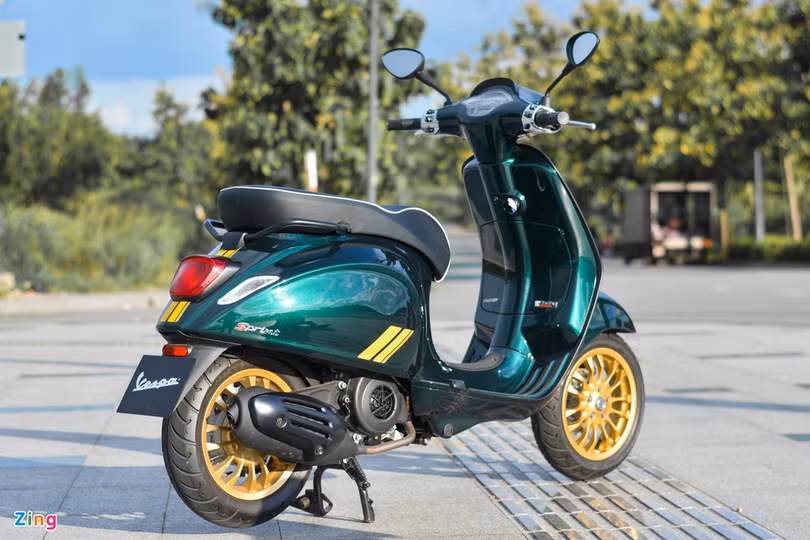 Chi tiết Vespa Sprint 150 Racing Sixties giá 94,9 triệu tại Việt Nam