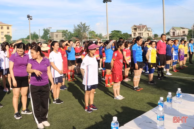 Khởi tranh Giải Bóng đá nữ thành phố Hà Tĩnh