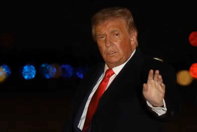 Nhìn lại một tuần làm việc bận rộn của ông Trump trước khi nhận kết quả nhiễm Covid-19