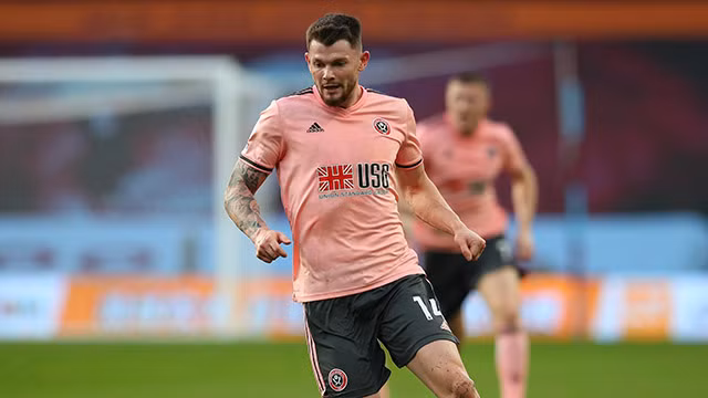 Vòng 3 Ngoại hạng Anh: Liverpool hạ gục Arsenal, thành Manchester chia nửa vui buồn