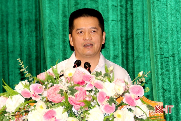 Trao tặng 15 mô hình sinh kế cho đoàn viên thanh niên thị xã Kỳ Anh