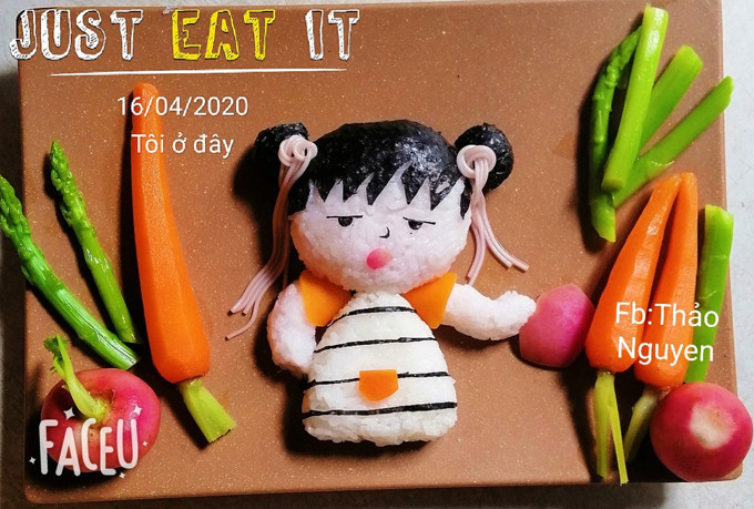 Mẹ “vẽ tranh” trên đĩa cơm cho con gái 2 tuổi