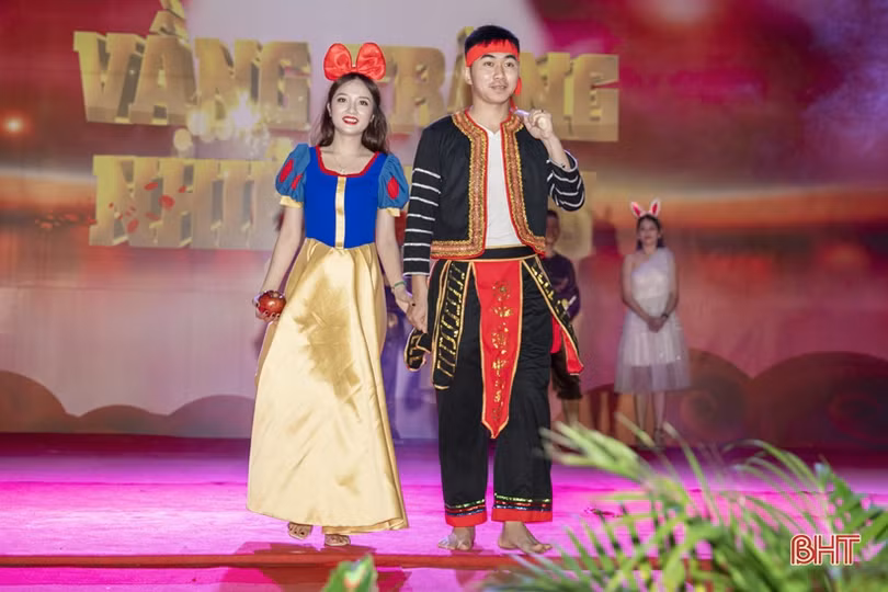 Phụ huynh Mầm non Trung Kiên hóa thân nhân vật cổ tích, mang niềm vui trung thu cho con