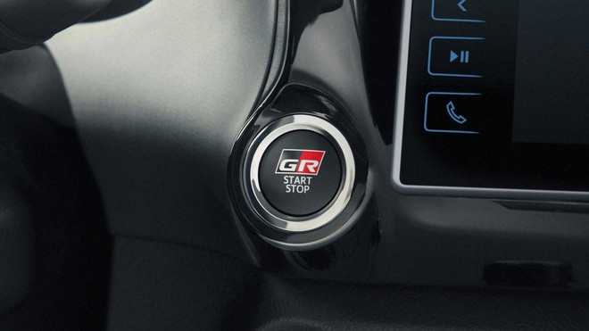 Toyota Hilux sẽ có bản hiệu suất cao cạnh tranh với Ford Ranger Raptor