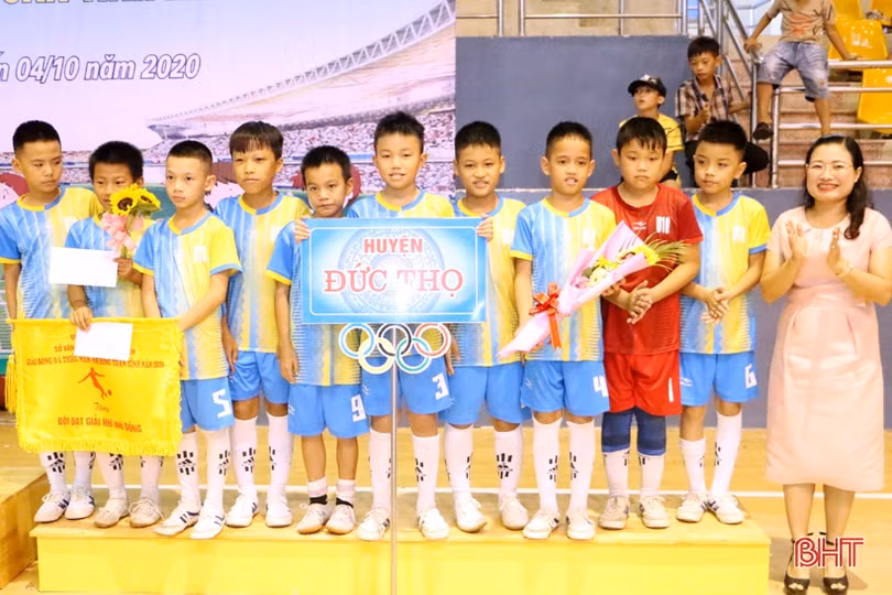 Giải Bóng đá Thiếu niên - Nhi đồng toàn tỉnh năm 2020 thành công tốt đẹp