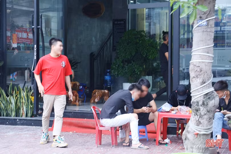 Phòng dịch Covid-19 trong kinh doanh, dịch vụ ở TP Hà Tĩnh: Nơi cảnh giác, chỗ lơ là!