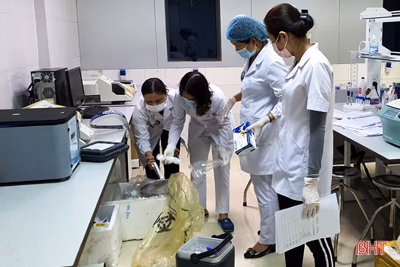 Hà Tĩnh: Trắng đêm truy vết, xét nghiệm F1, F2 của các ca dương tính