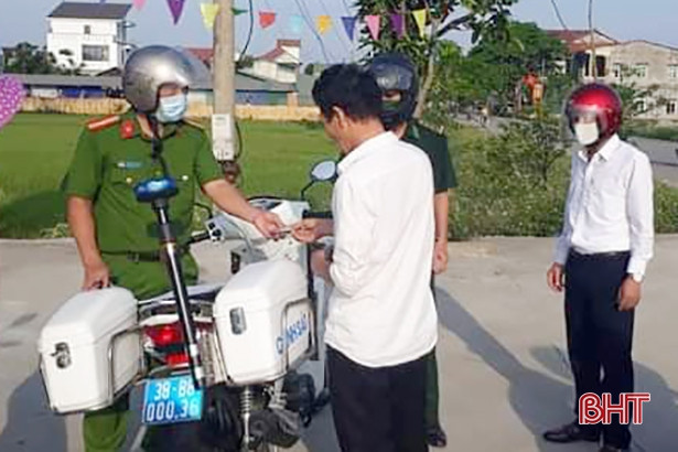 Xử phạt 66 người ở Nghi Xuân, Can Lộc không đeo khẩu trang nơi công cộng