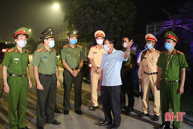 Lực lượng công an vùng dịch ở Hà Tĩnh cần thực hiện tốt nhiệm vụ “kép”