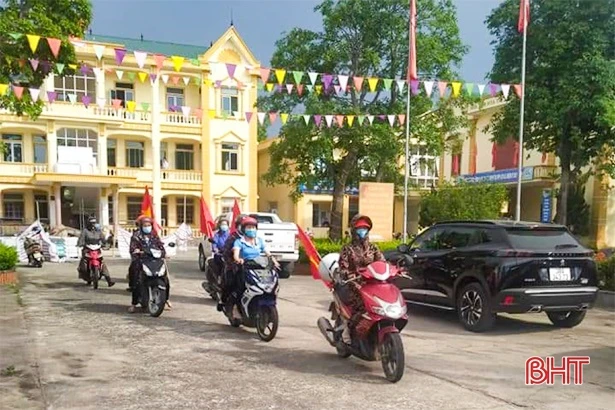 Phụ nữ Hà Tĩnh truyền thông phòng dịch Covid-19 ở chợ nông thôn