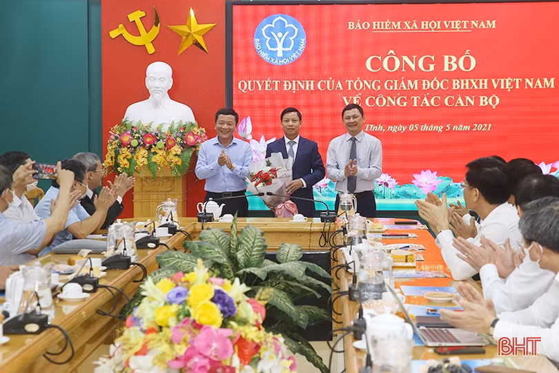 Công bố quyết định bổ nhiệm Giám đốc Bảo hiểm Xã hội Hà Tĩnh
