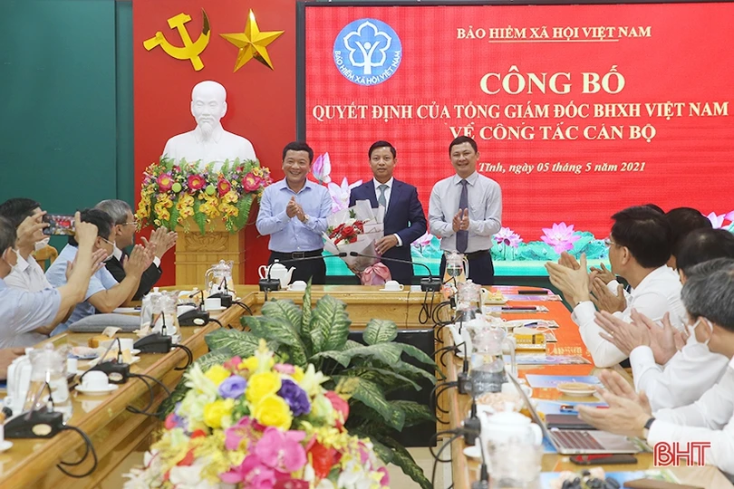 Công bố quyết định bổ nhiệm Giám đốc Bảo hiểm Xã hội Hà Tĩnh