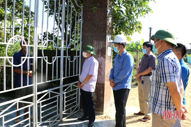 Lãnh đạo Sở Y tế giám sát người đi về từ Bệnh viện K và Bệnh viện Nhiệt đới Trung ương