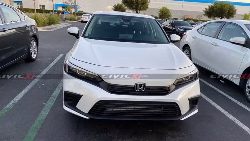 Honda Civic thế hệ mới lộ ảnh trên đường phố