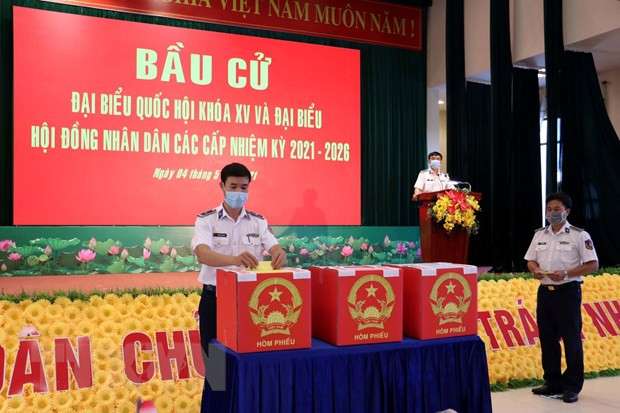 Tổ chức bầu cử sớm cho những người làm việc dài ngày trên biển hình ảnh 1 Tổ chức bầu cử sớm cho những người làm việc dài ngày trên biển