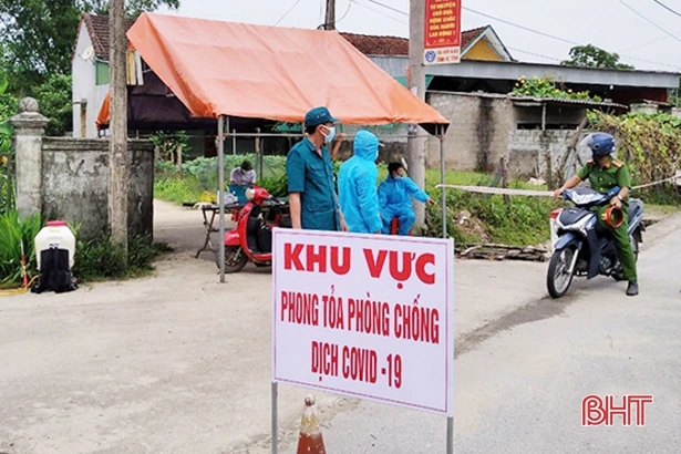 Hà Tĩnh phát hiện 2 ca bệnh dương tính với SARS - CoV-2